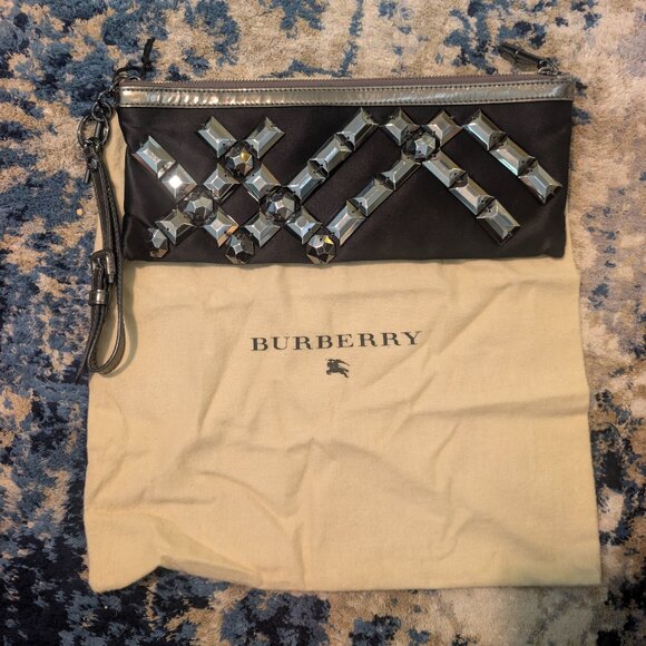 Burberry Clutch , Card Clutch And Handkerchief. Comes With Dust Bag - Picture 2 of 12